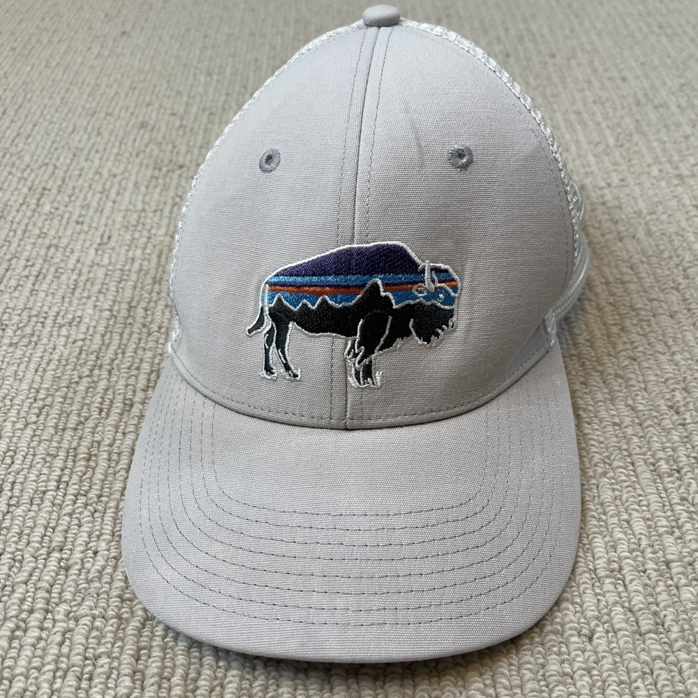 Patagonia Trucker Hat Snap Back Mount Fitz Roy Bull Logo Offwhite